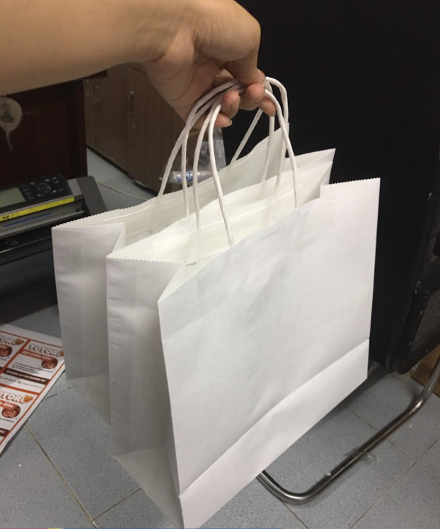 mua túi giấy kraft trơn có sẵn màu trắng