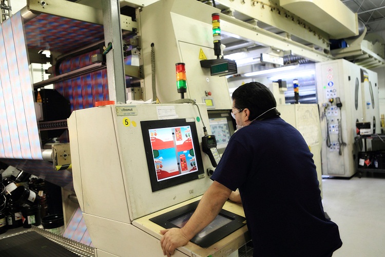 Khâu chế bản và xử lý bản in cũng rất quan trọng trong in flexo